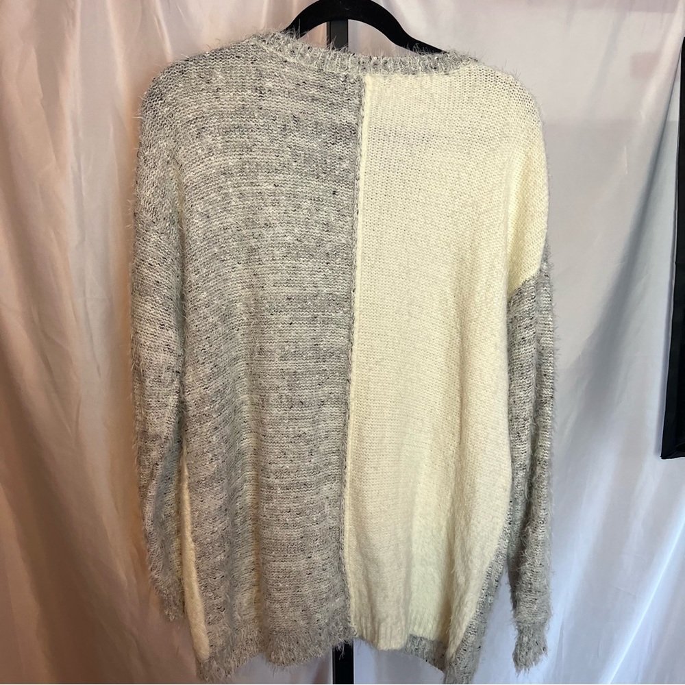 Joseph A Gray And Cream Color Block Fuzzy Sweater… - image 8